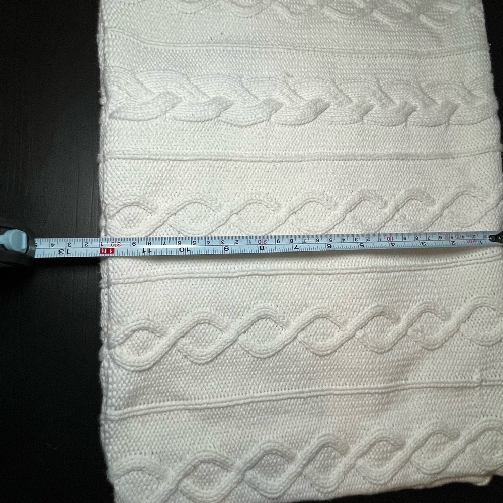 Cable knit lumbar Throw pillow - Picture 6 of 10